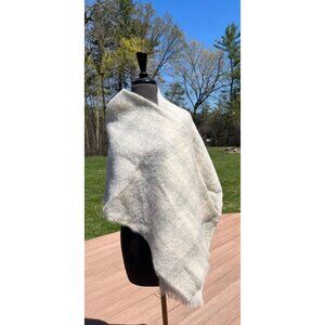 Vintage Wrap Shawl 1970’s White & Gray Plaid Pure New Wool 36" x 18"